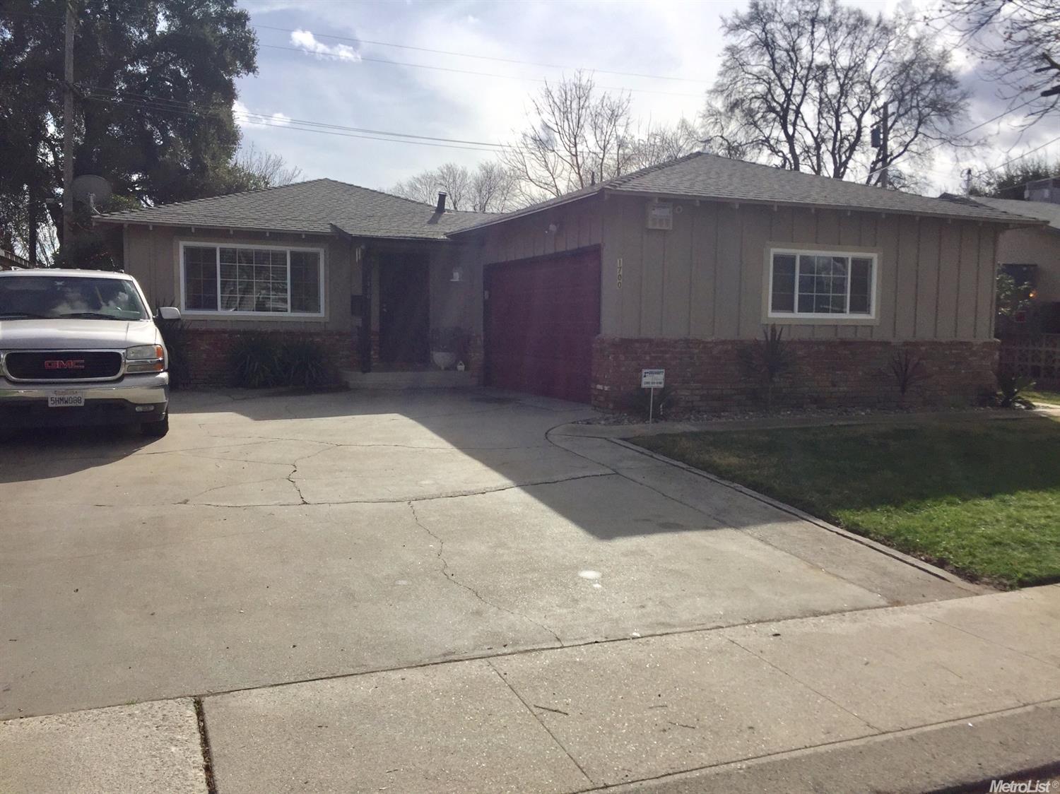 1700 Primrose Ln, Modesto, CA 95355 photo 1