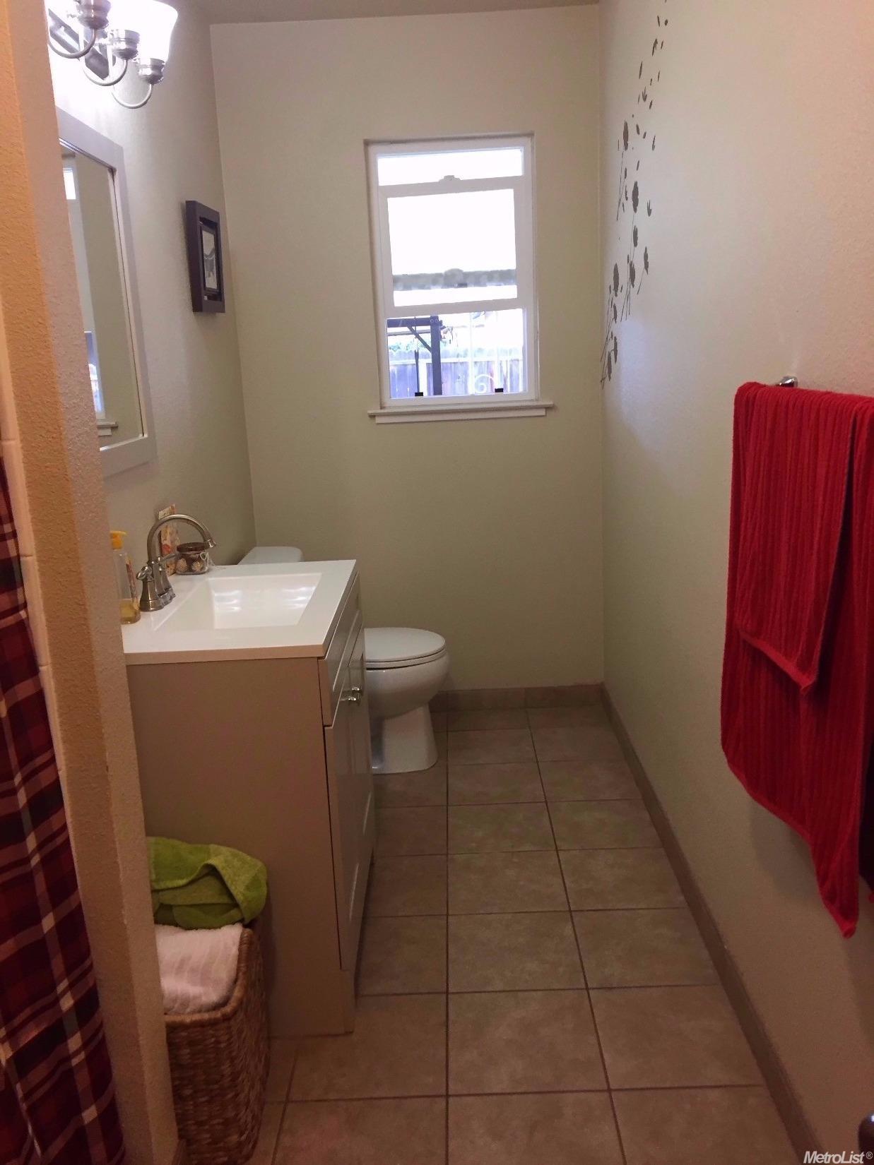 1700 Primrose Ln, Modesto, CA 95355 photo 16