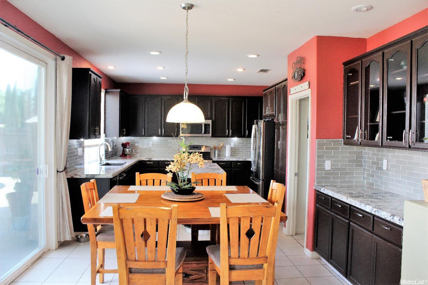 1713 Savory Dr, Manteca, CA 95337 photo 5