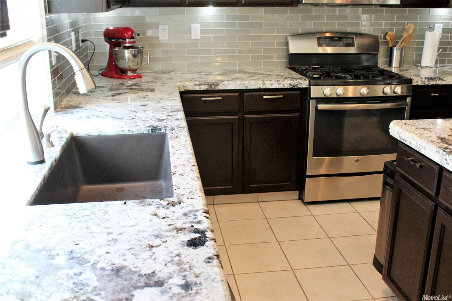 1713 Savory Dr, Manteca, CA 95337 photo 7