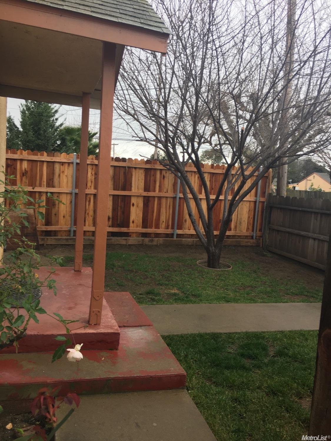 1211 Beverly Dr, Modesto, CA 95351 photo 4
