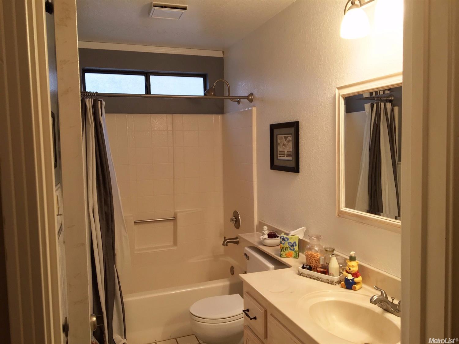 2056 Winton Ave, Modesto, CA 95350 photo 10