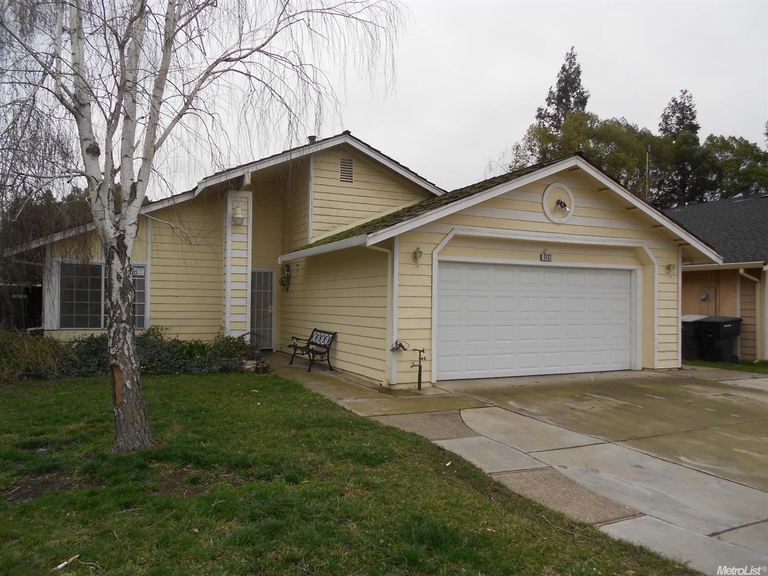 3432 Akeby Dr, Modesto, CA 95356 photo 2