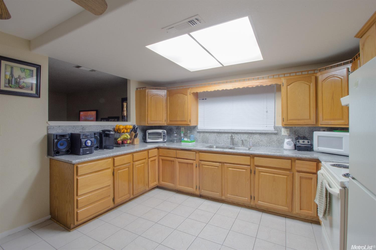 3301 Uranus Dr, Ceres, CA 95307 photo 4