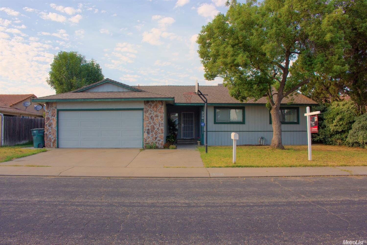 3301 Uranus Dr, Ceres, CA 95307 photo 1