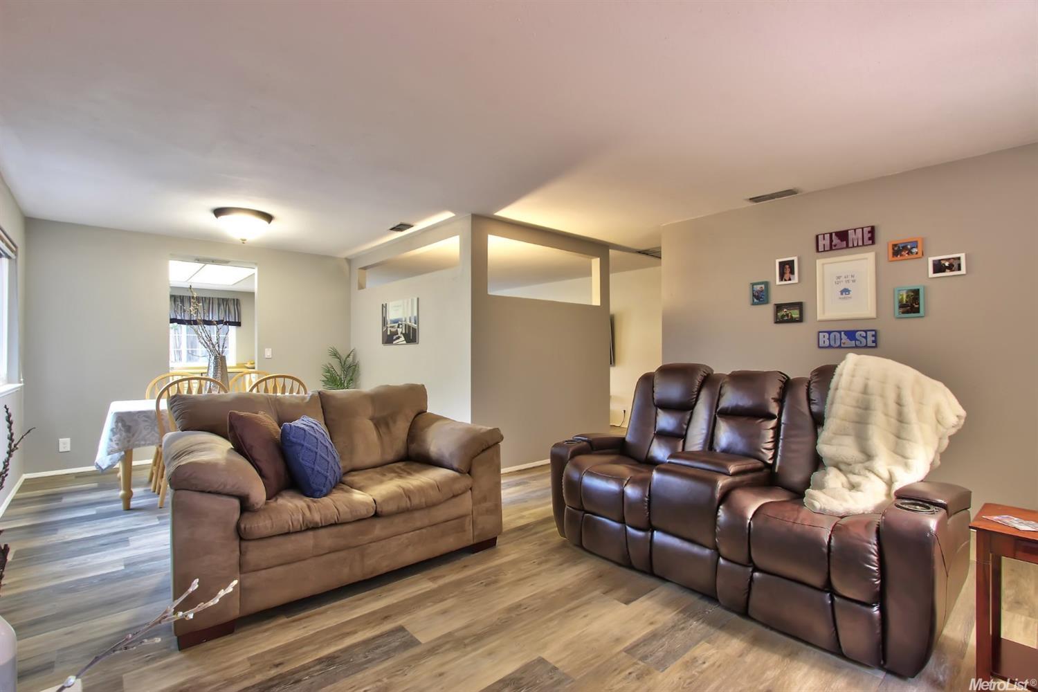 8200 Foxfire, Orangevale, CA 95662 photo 3