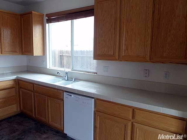 720 Vasconcellos Ave, Manteca, CA 95336 photo 4