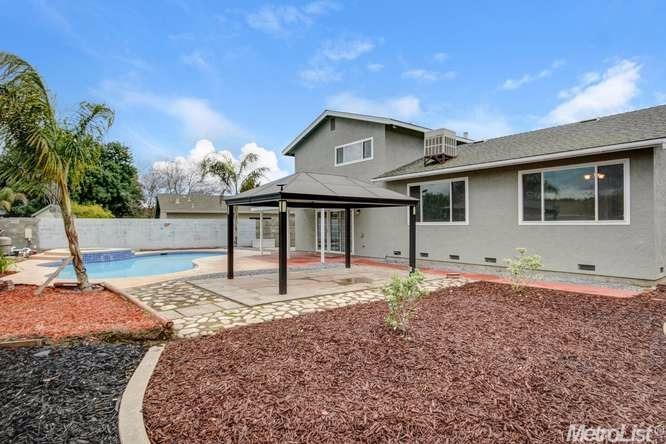 948 Placer Ave, Manteca, CA 95336 photo 2