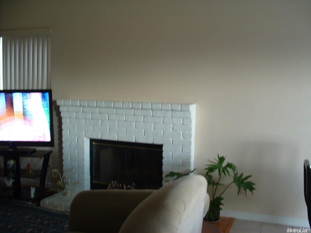 1380 Bluethroat Dr, Turlock, CA 95382 photo 4