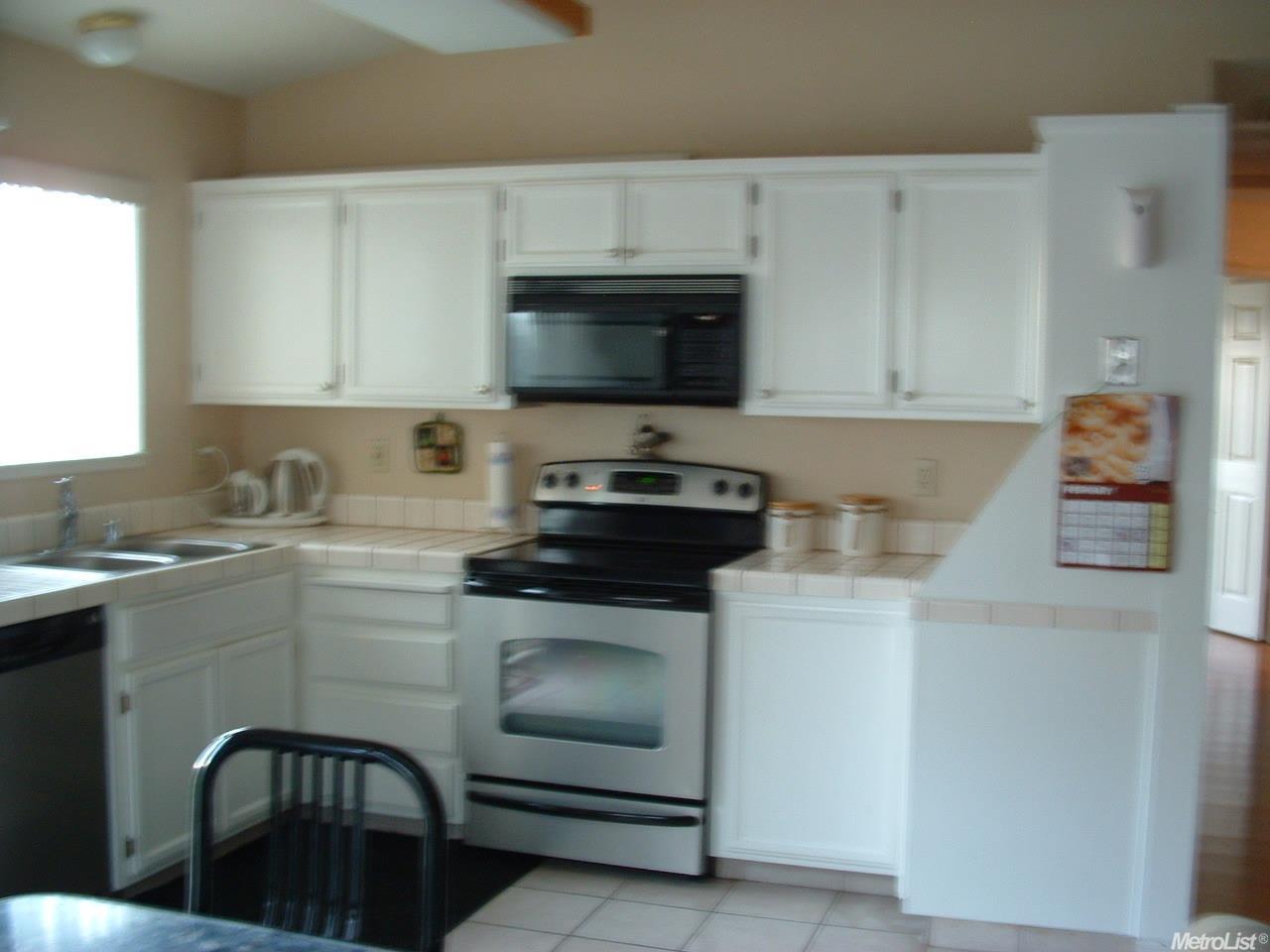 1380 Bluethroat Dr, Turlock, CA 95382 photo 2