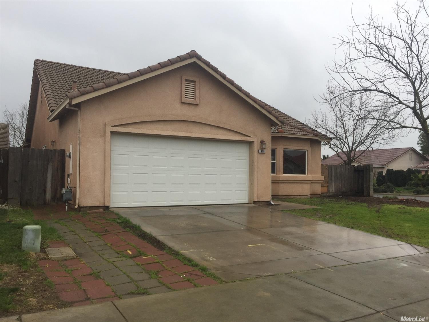 978 Hackett Rd, Ceres, CA 95307 photo 2