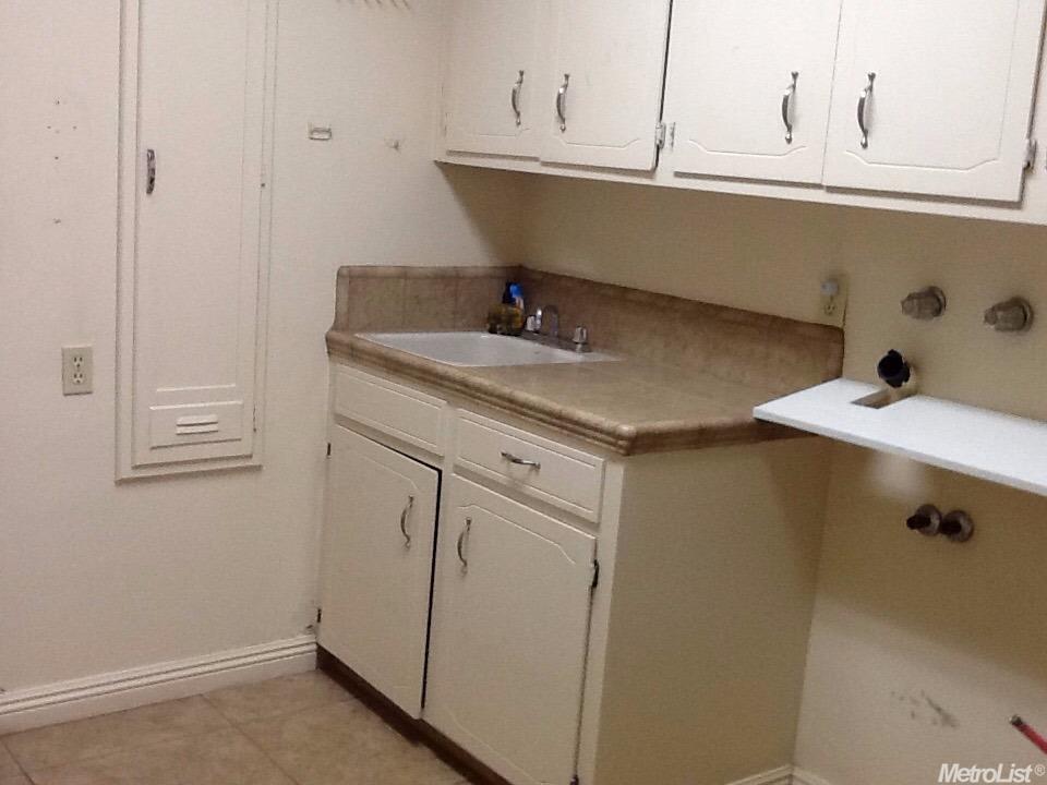 3537 E Orangeburg Ave, Modesto, CA 95355 photo 9