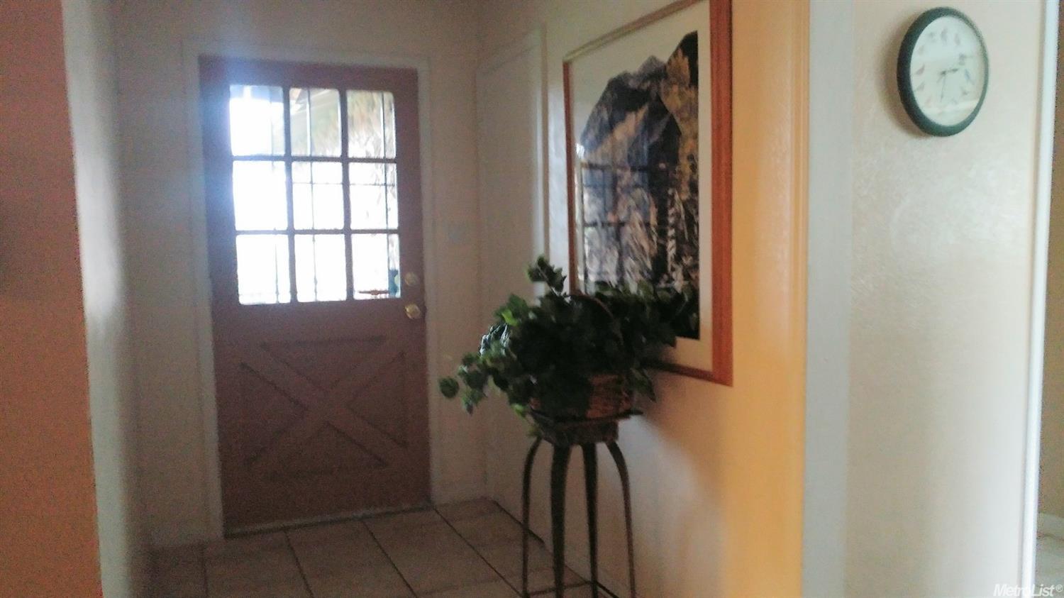 6331 Madison Ave, Carmichael, CA 95608 photo 2