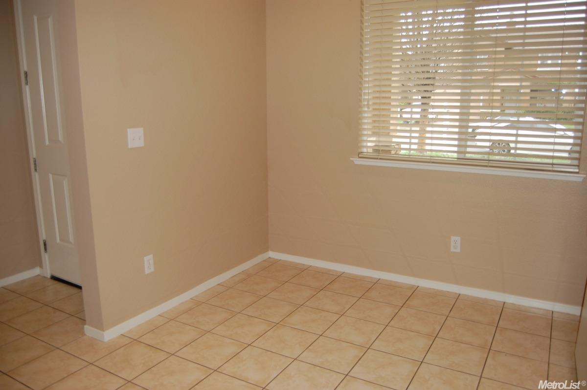 13445 Forestwood Way, Lathrop, CA 95330 photo 2
