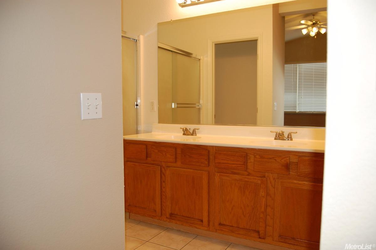 13445 Forestwood Way, Lathrop, CA 95330 photo 8