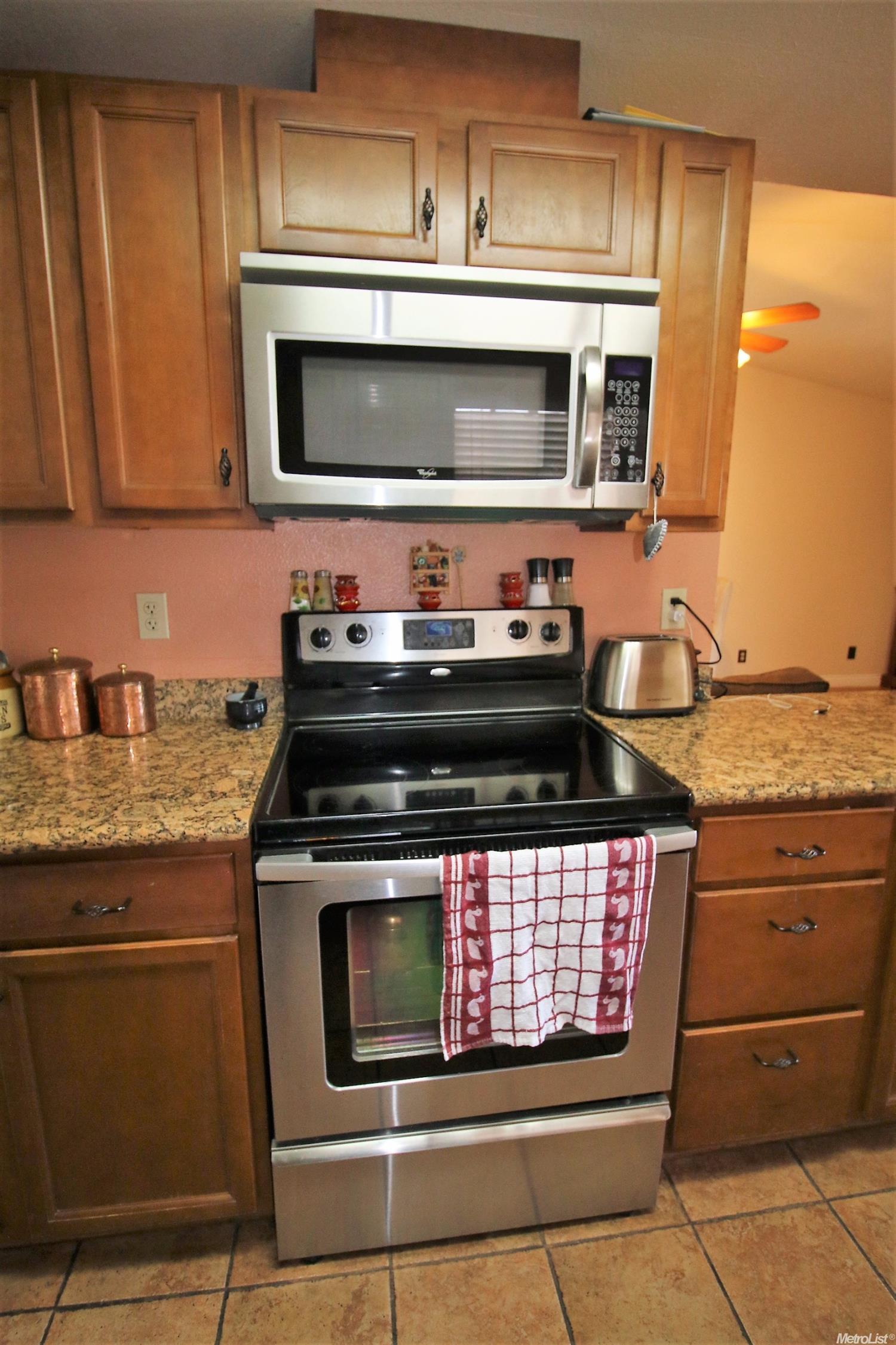 423 Elgin Ave, Lodi, CA 95240 photo 12