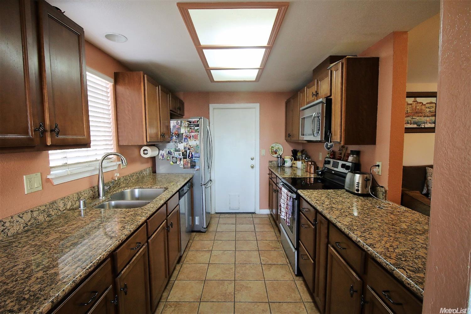 423 Elgin Ave, Lodi, CA 95240 photo 10