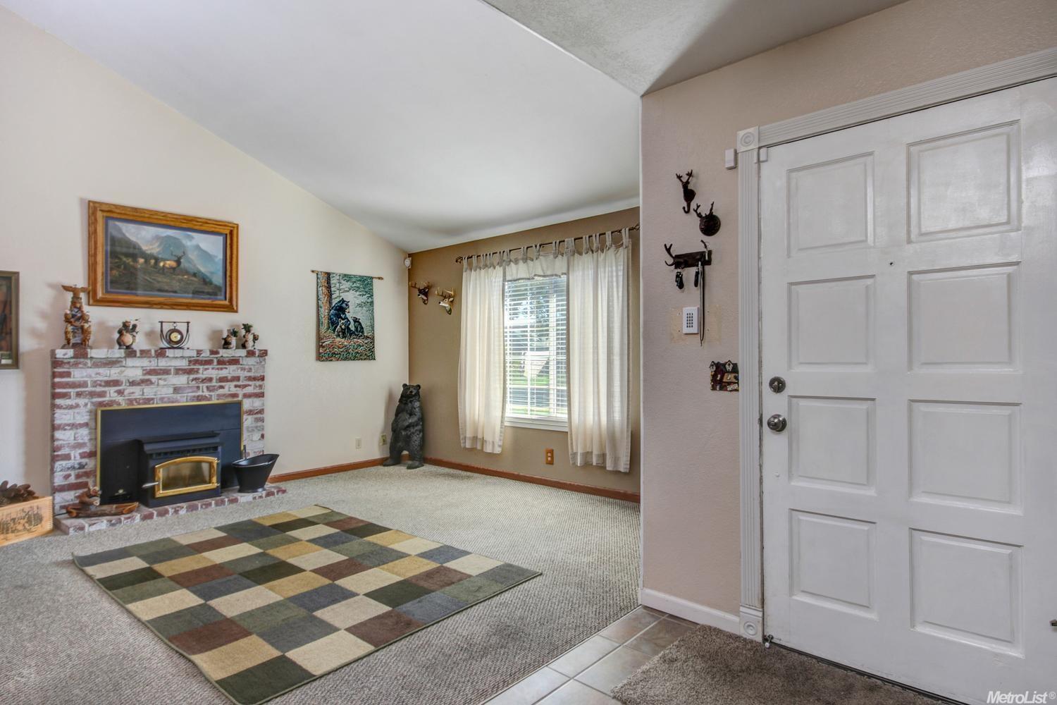 251 Palomar Dr, Lodi, CA 95242 photo 4