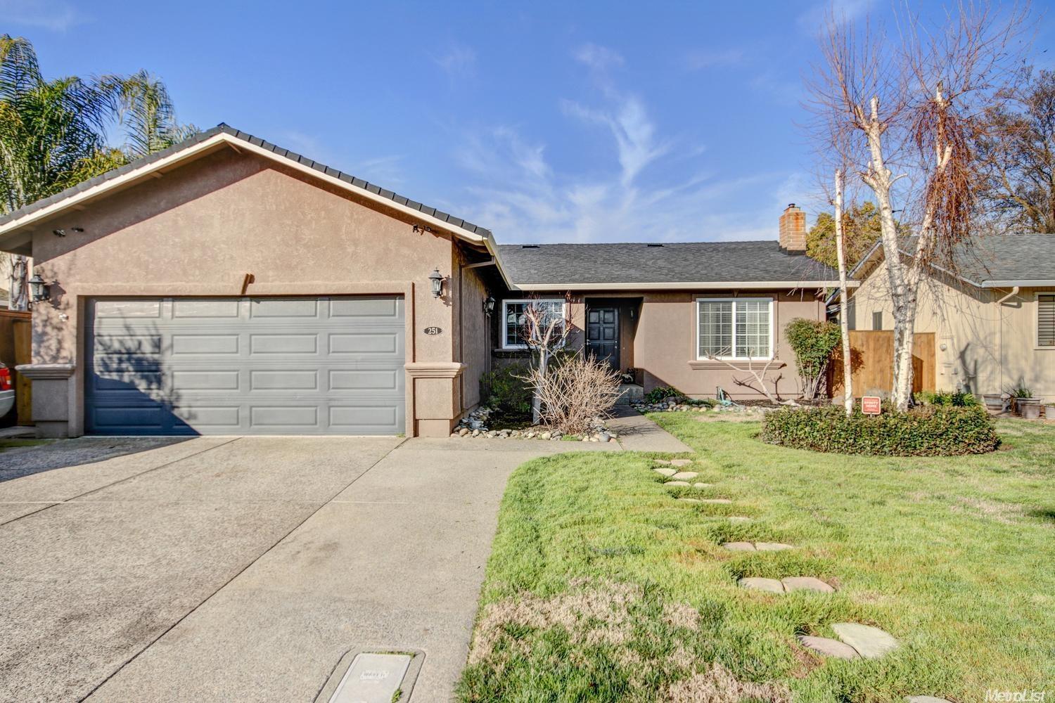 251 Palomar Dr, Lodi, CA 95242 photo 1