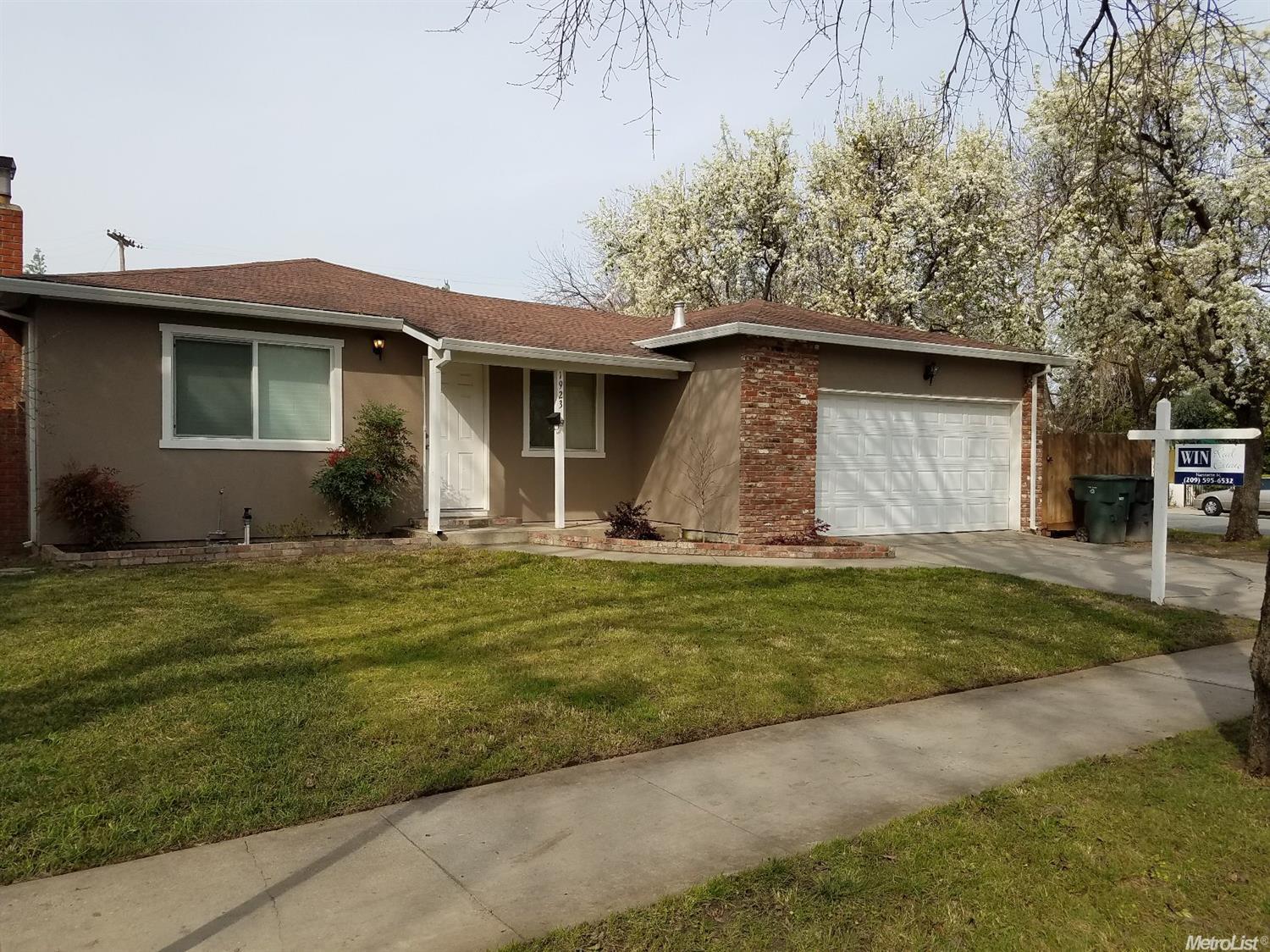 1923 Mount Vernon Dr, Modesto, CA 95350 photo 1