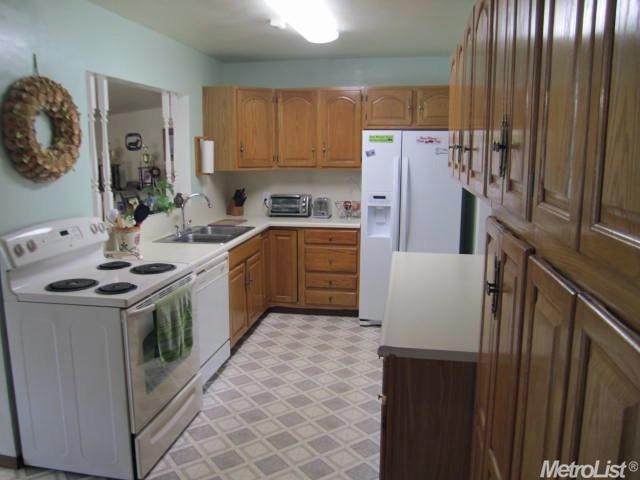 604 Ribier Ave, Lodi, CA 95240 photo 8