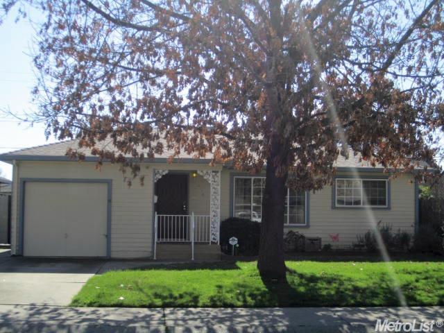 604 Ribier Ave, Lodi, CA 95240 photo 1
