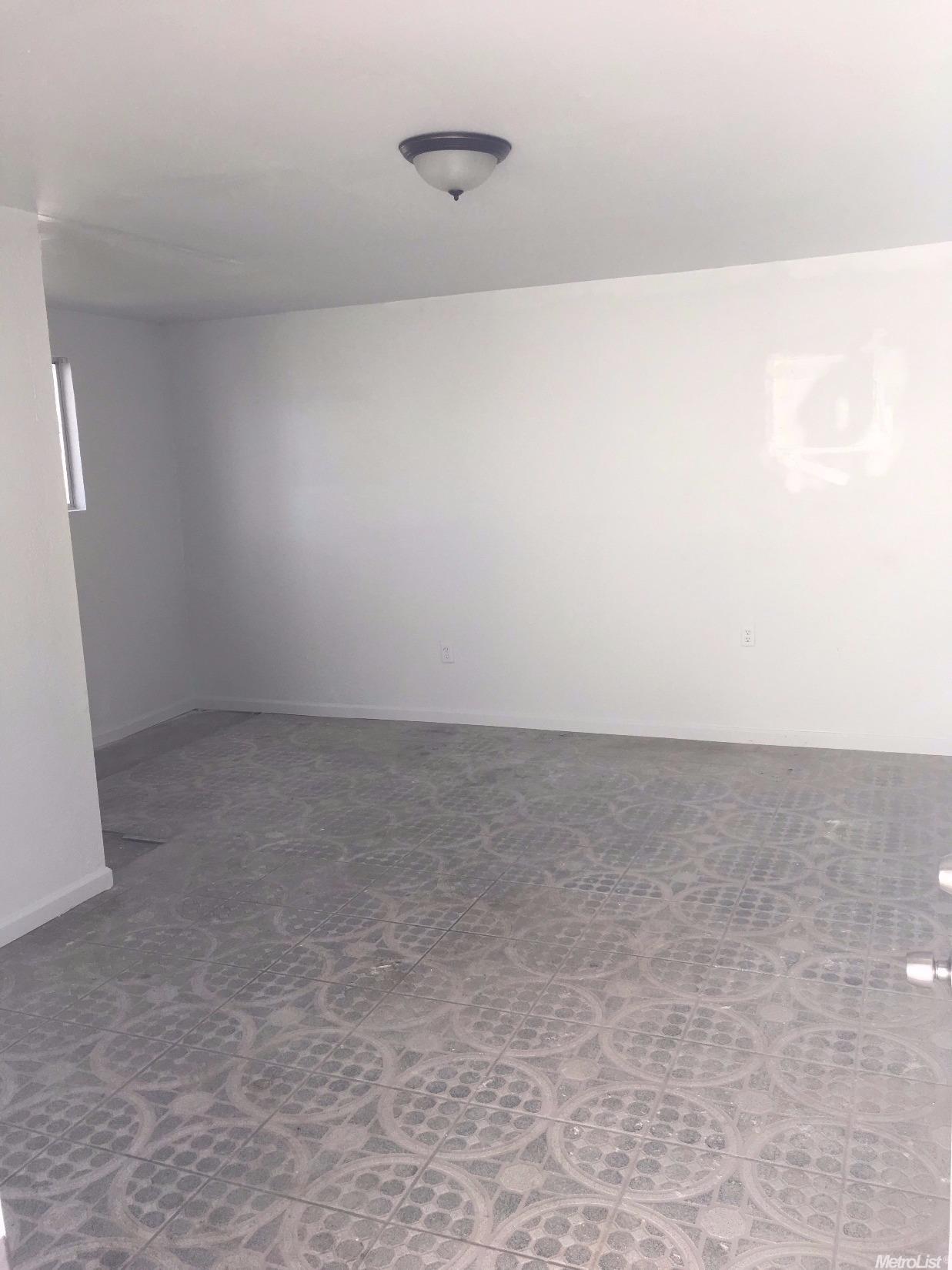 1412 Oregon Dr, Modesto, CA 95354 photo 9