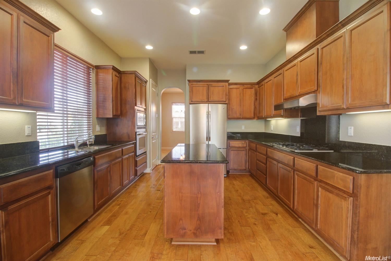 1169 S Highland Ave, Ripon, CA 95366 photo 5