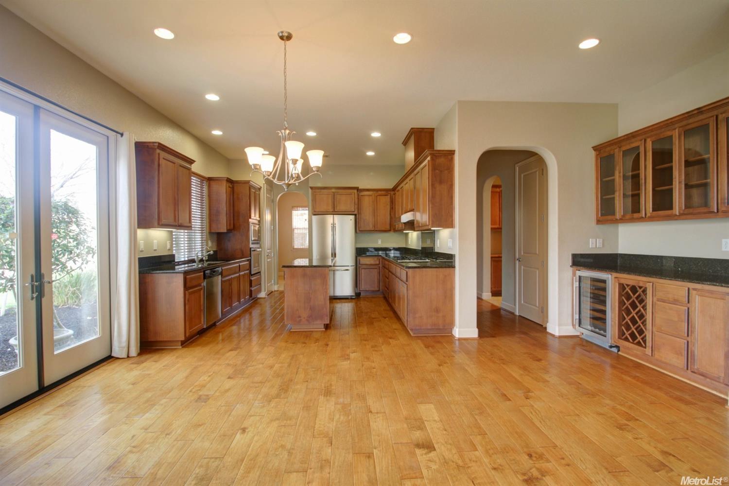 1169 S Highland Ave, Ripon, CA 95366 photo 6