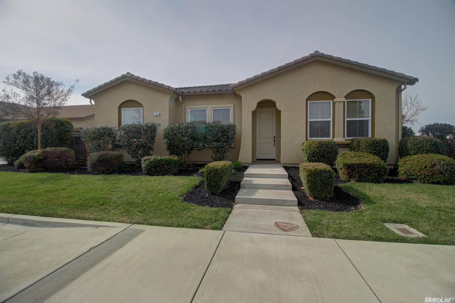 1169 S Highland Ave, Ripon, CA 95366 photo 1