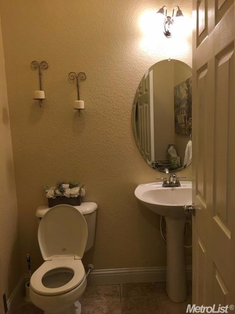3421 Vancouver Dr, Modesto, CA 95355 photo 25