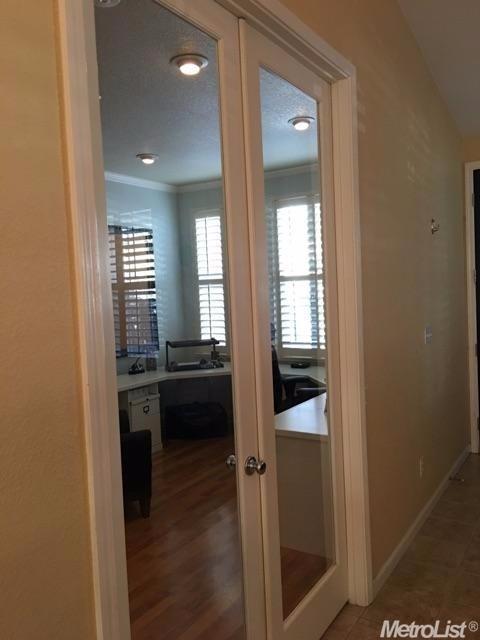 3421 Vancouver Dr, Modesto, CA 95355 photo 4