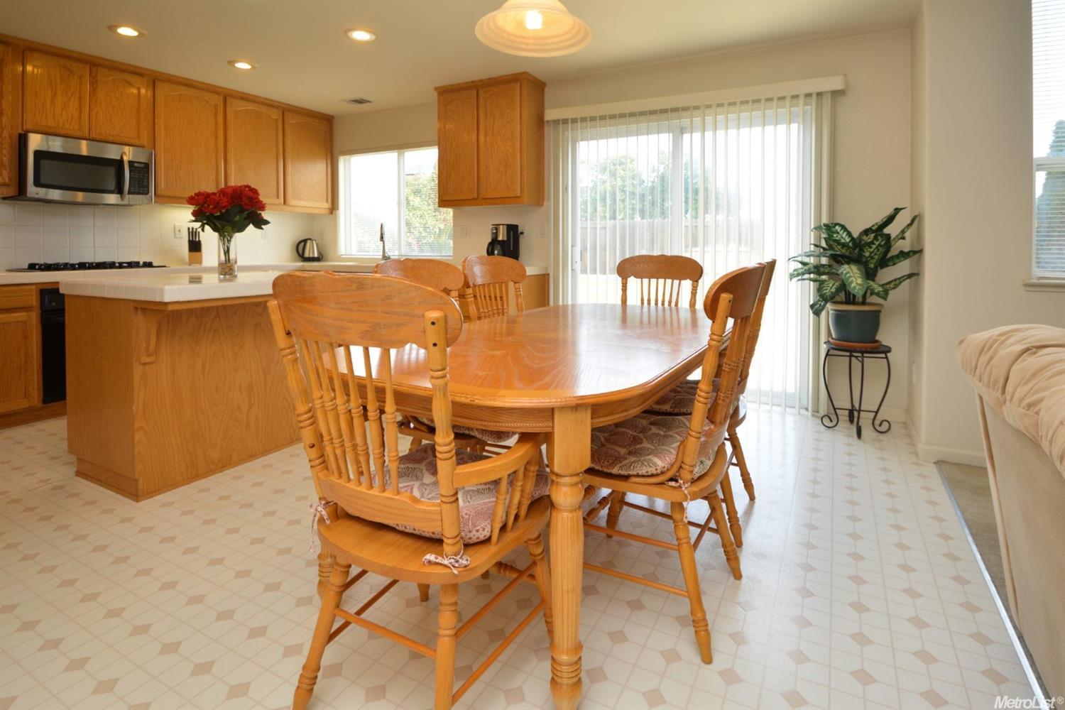 1102 Silver Brook Pl, Manteca, CA 95337 photo 11