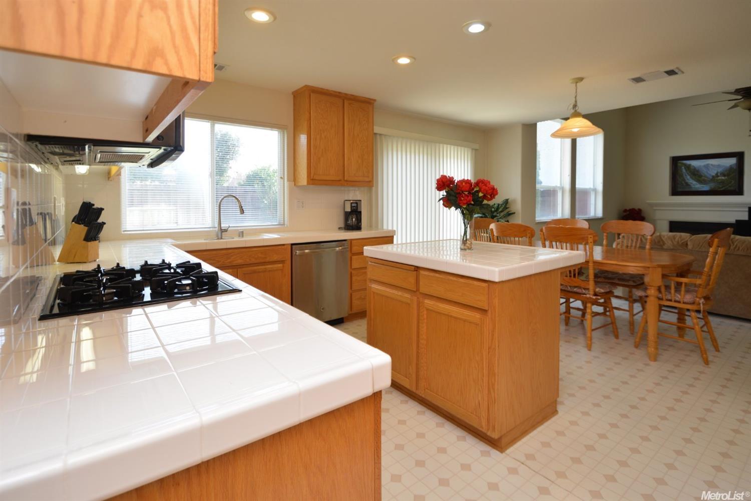 1102 Silver Brook Pl, Manteca, CA 95337 photo 12