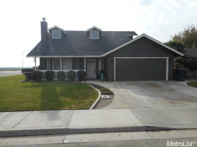 900 Bonta Ave, Gustine, CA 95322 photo 1