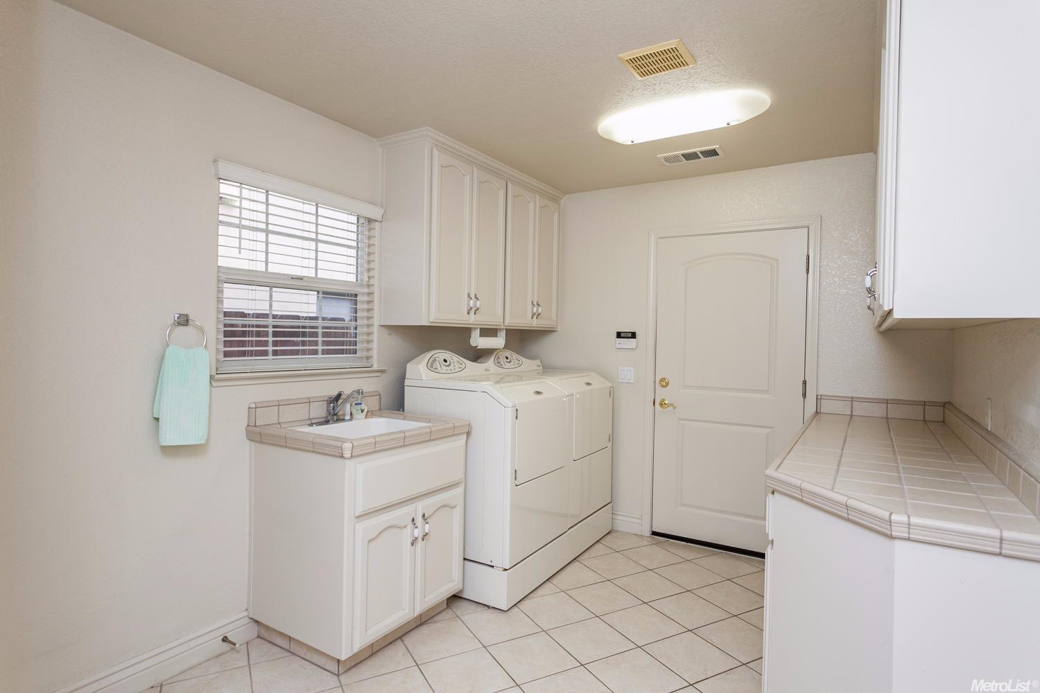 1681 Graywolf Cir, Turlock, CA 95382 photo 16