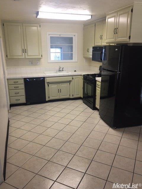 2160 Gunn Rd, Carmichael, CA 95608 photo 2