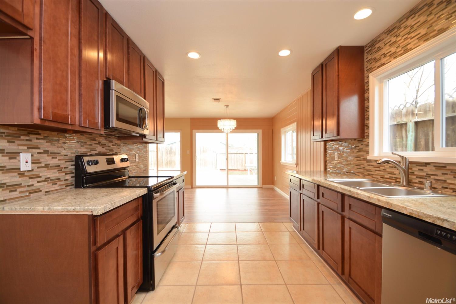 1621 Coupe Pl, Tracy, CA 95376 photo 9
