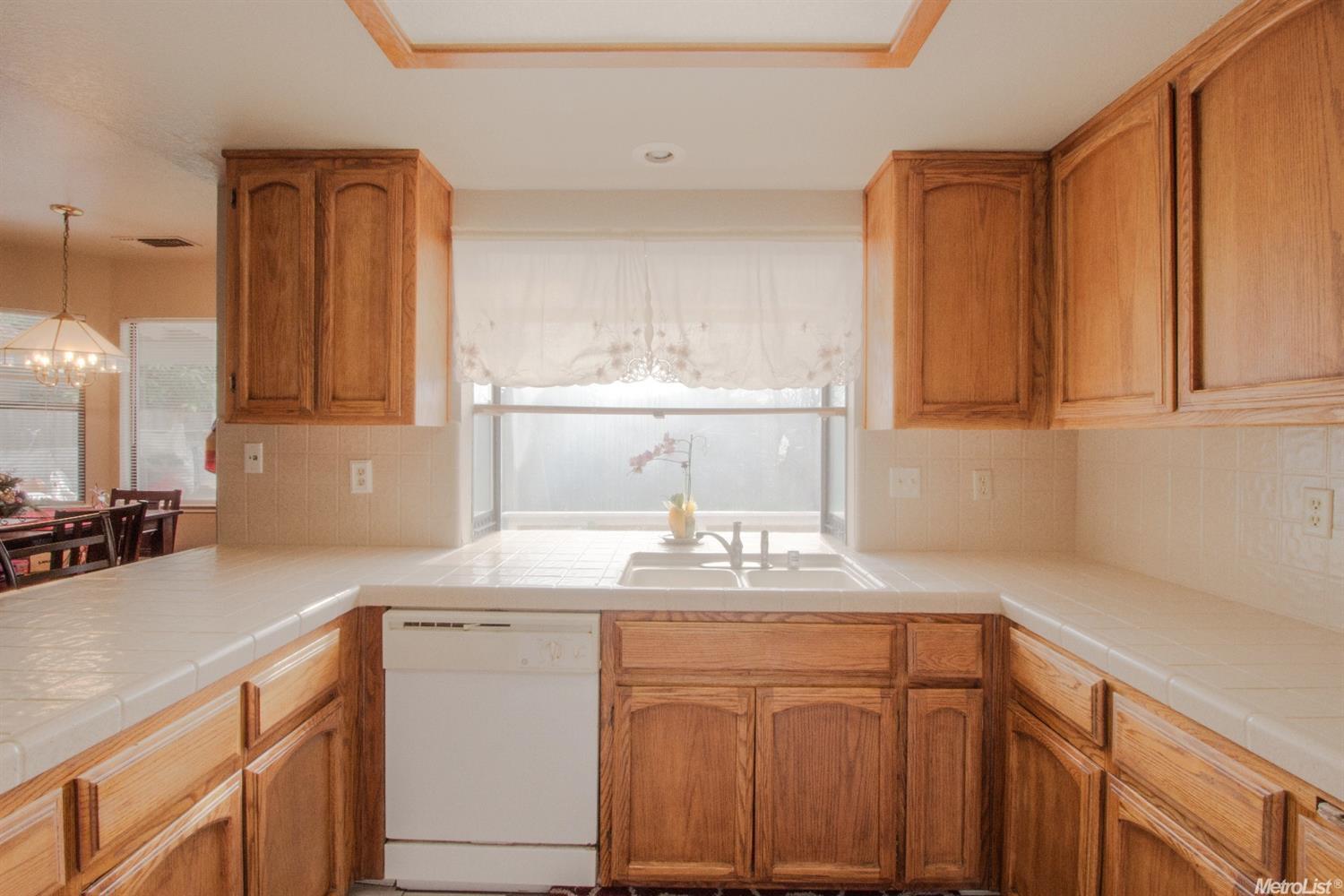 1000 S Cape Dr, Modesto, CA 95350 photo 5