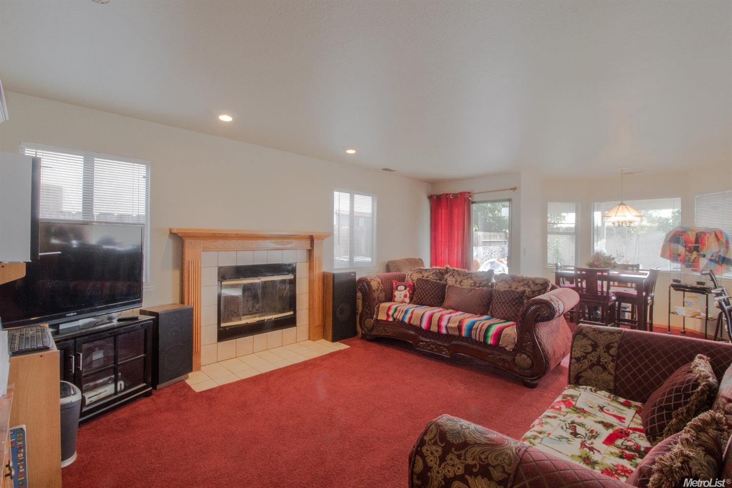 1000 S Cape Dr, Modesto, CA 95350 photo 2