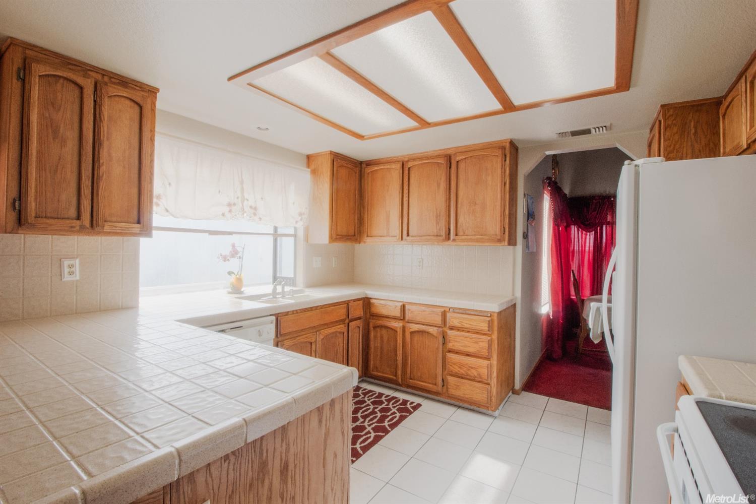 1000 S Cape Dr, Modesto, CA 95350 photo 4