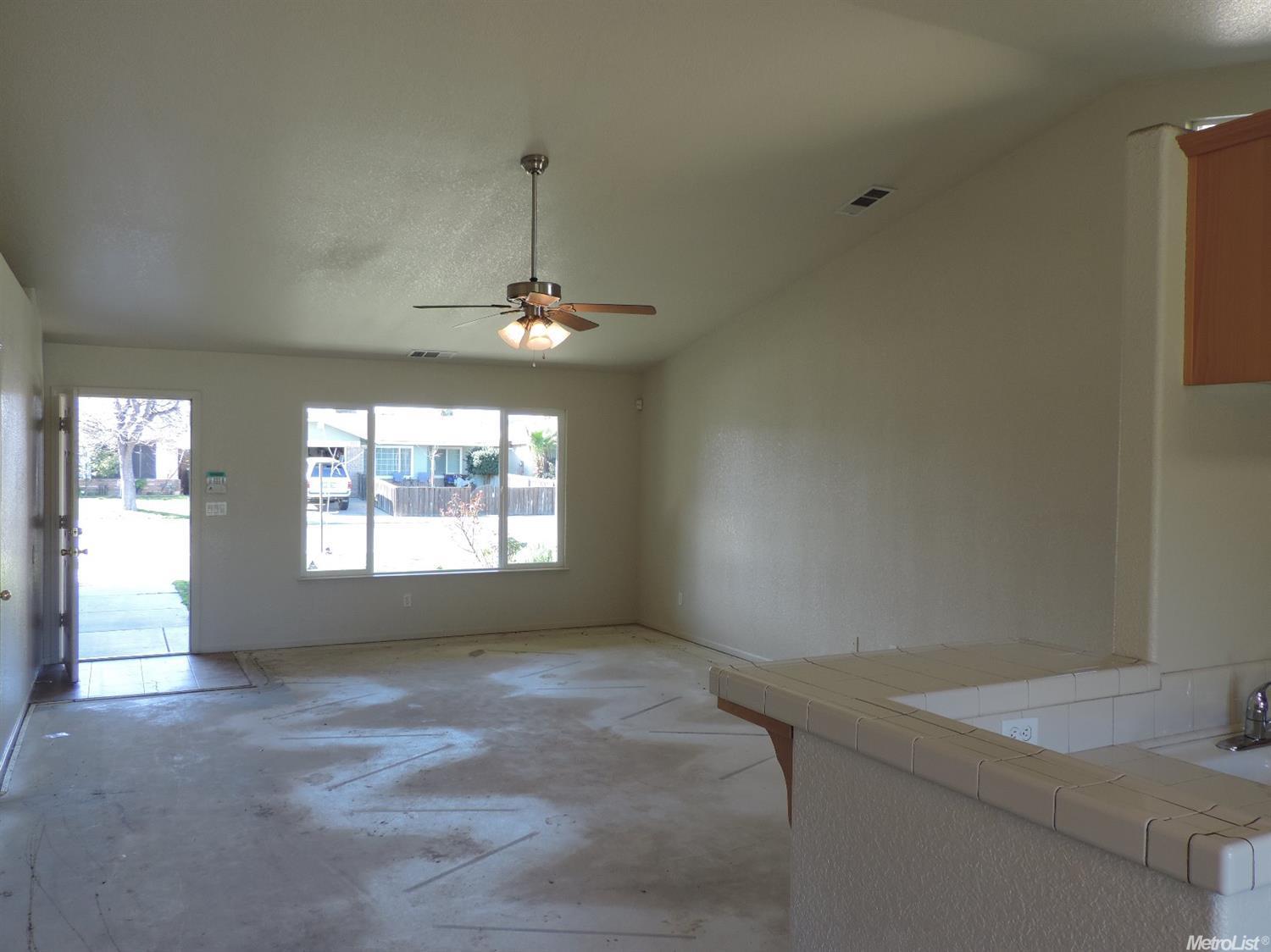 804 Crippen Ave, Modesto, CA 95351 photo 4