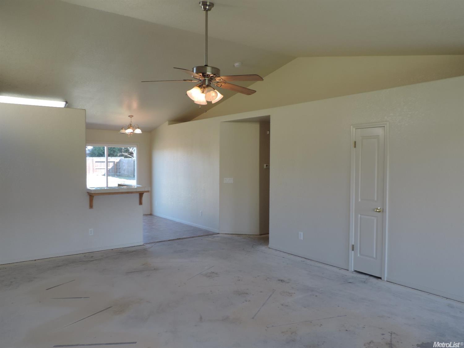 804 Crippen Ave, Modesto, CA 95351 photo 5