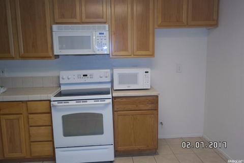 561 Lincoln Ave #E, Modesto, CA 95354 photo 4