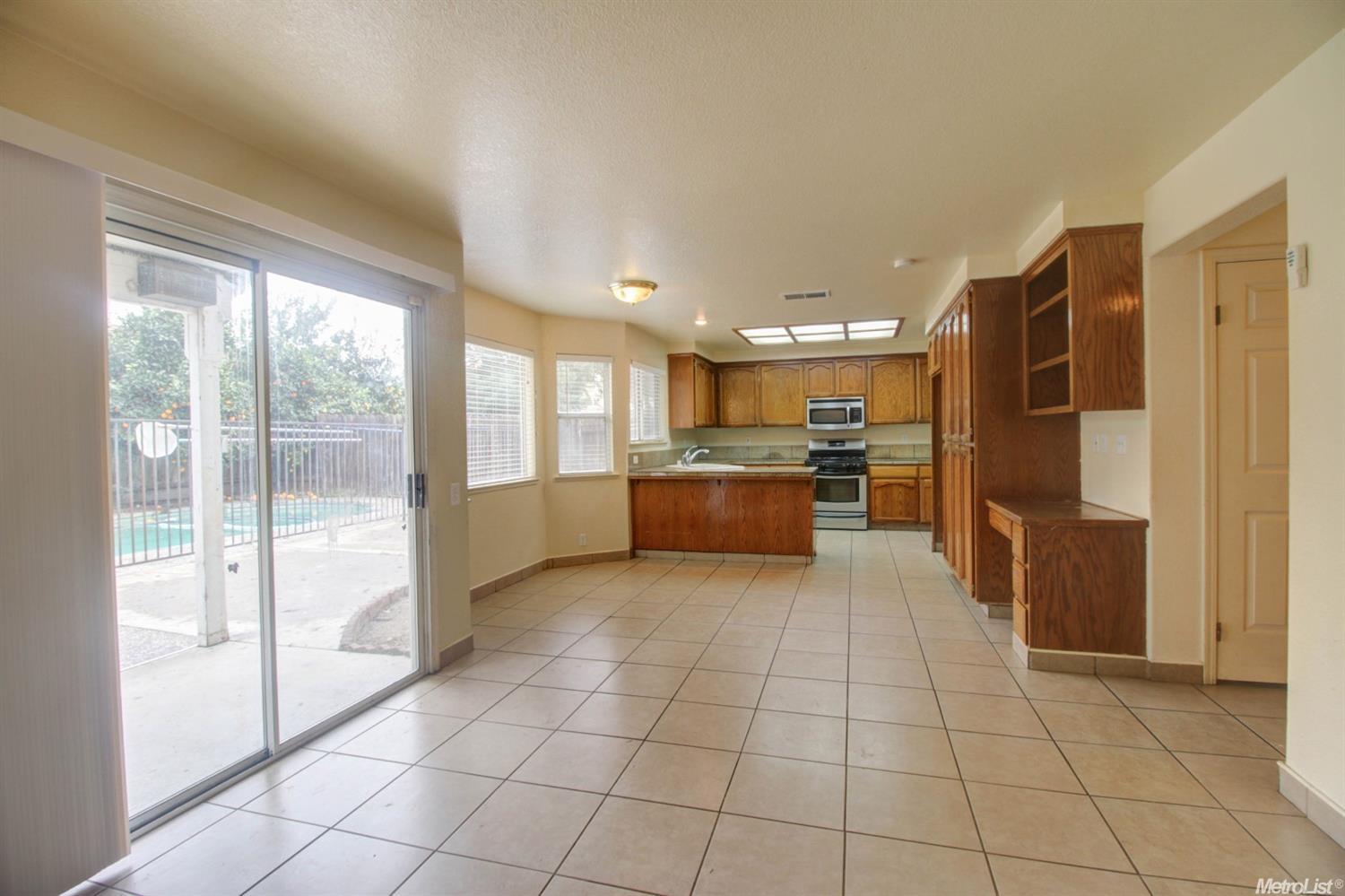 1808 Mount Hamilton Dr, Modesto, CA 95358 photo 9