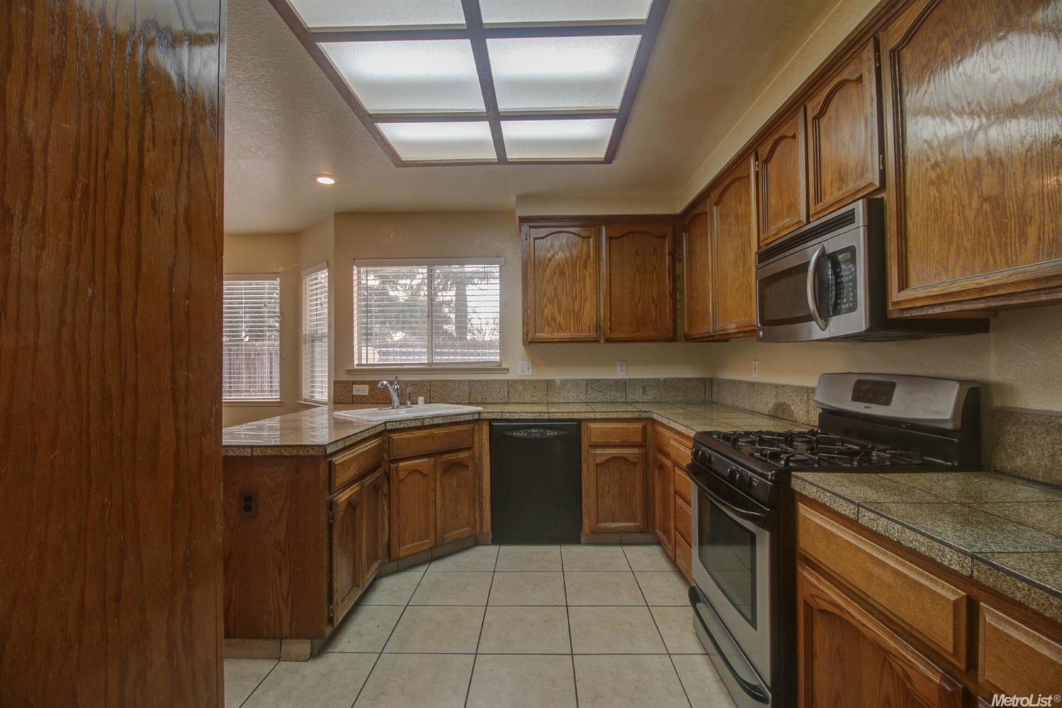 1808 Mount Hamilton Dr, Modesto, CA 95358 photo 6