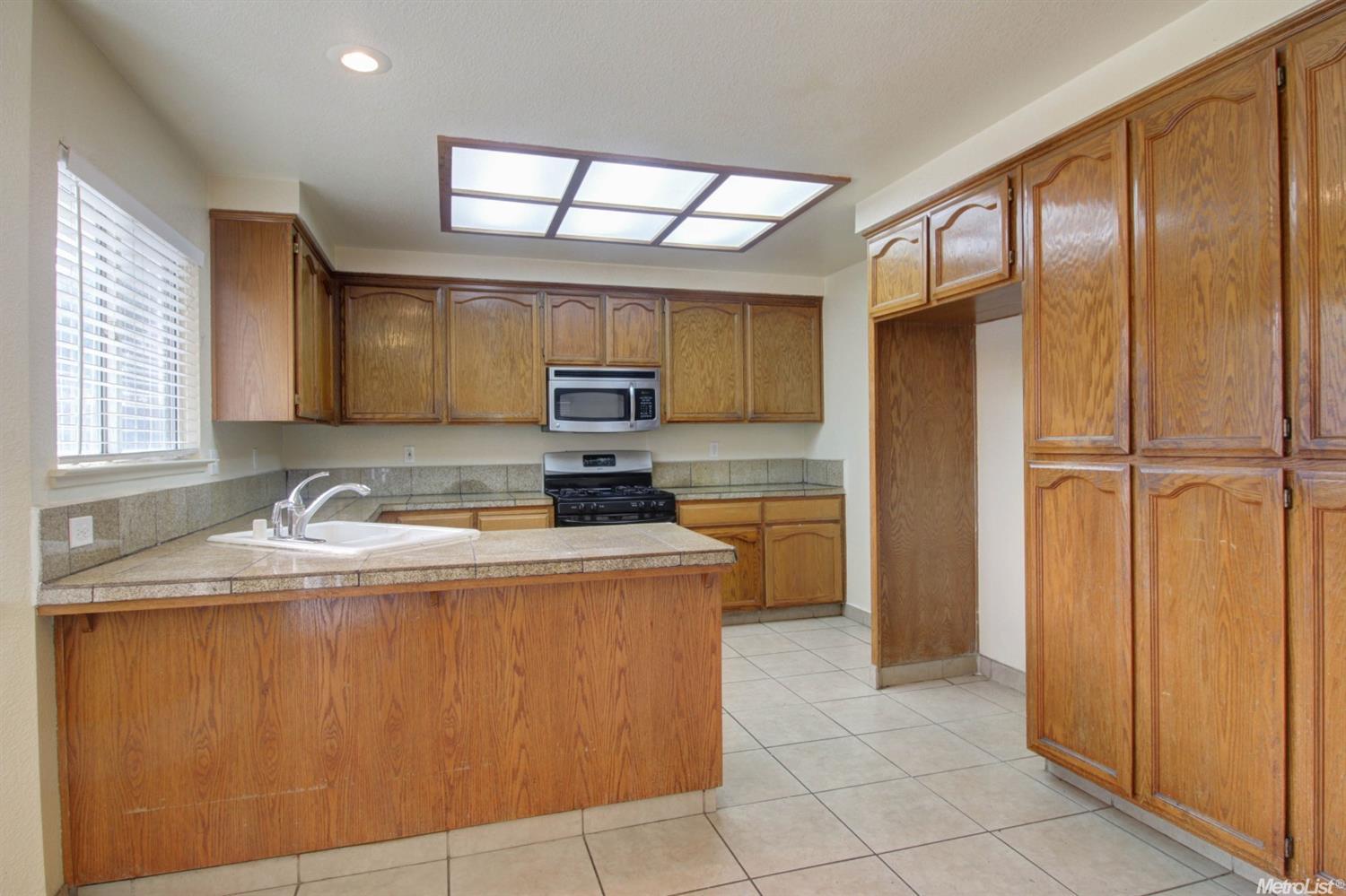 1808 Mount Hamilton Dr, Modesto, CA 95358 photo 8