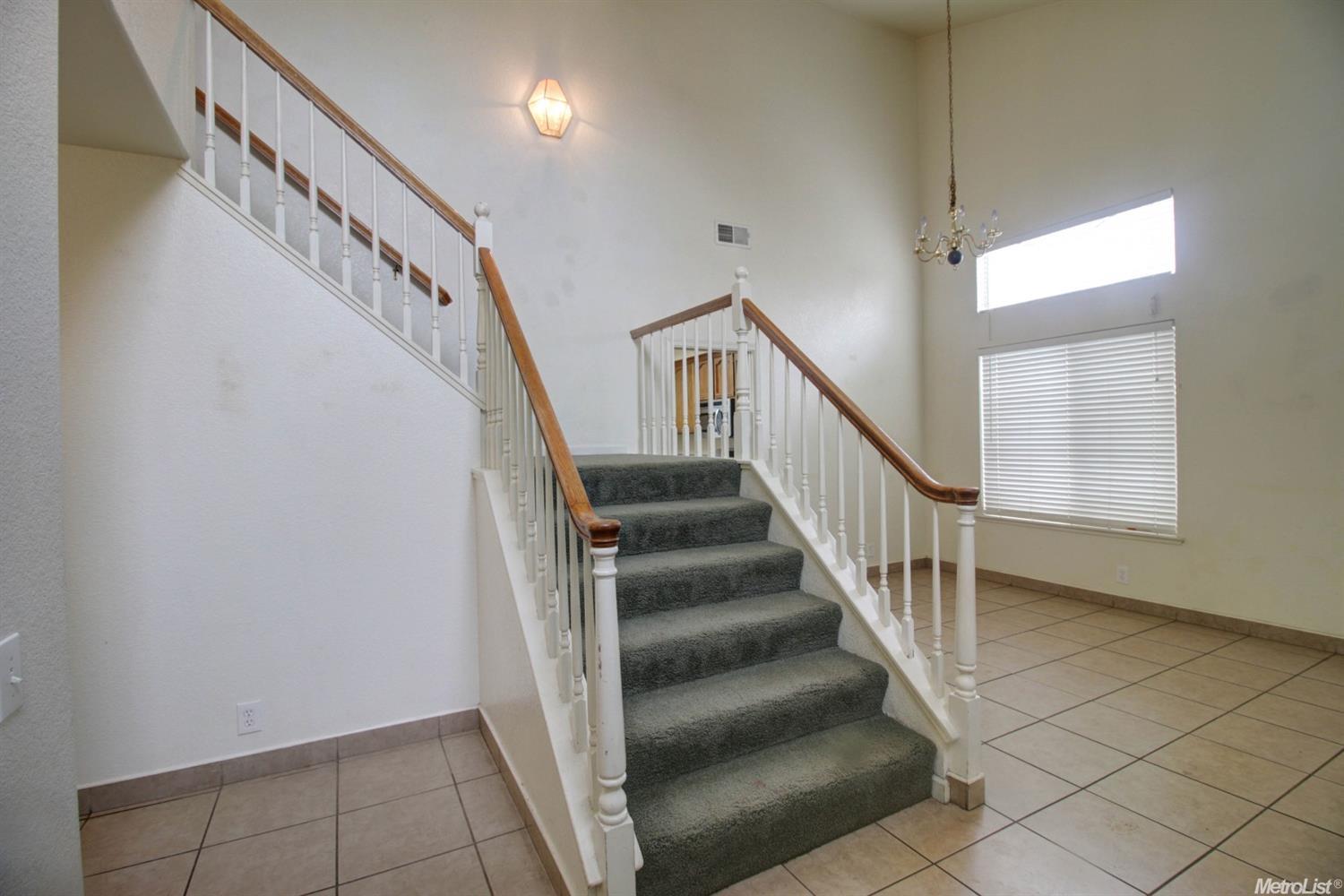 1808 Mount Hamilton Dr, Modesto, CA 95358 photo 4