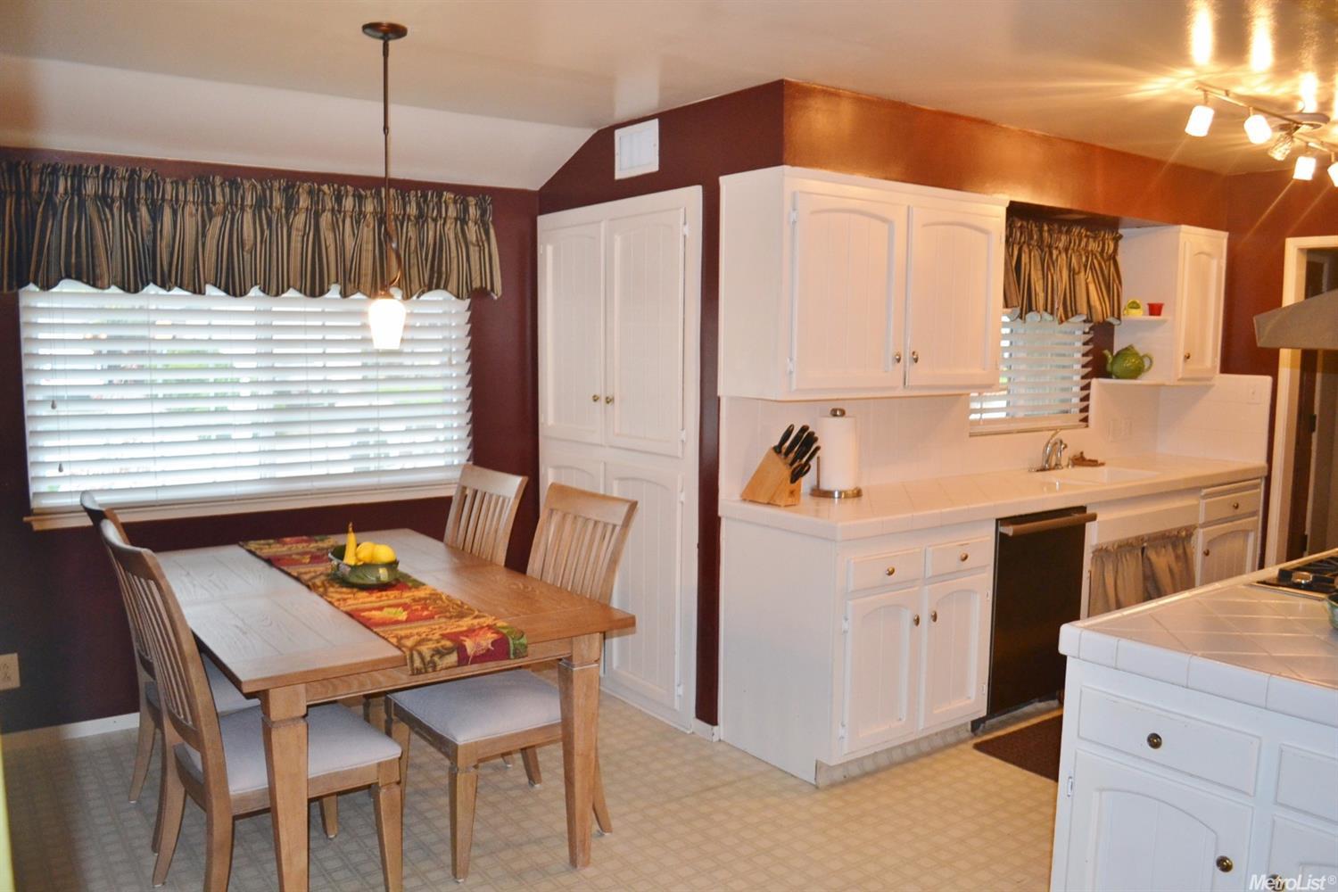 1737 Mission Ave, Carmichael, CA 95608 photo 4