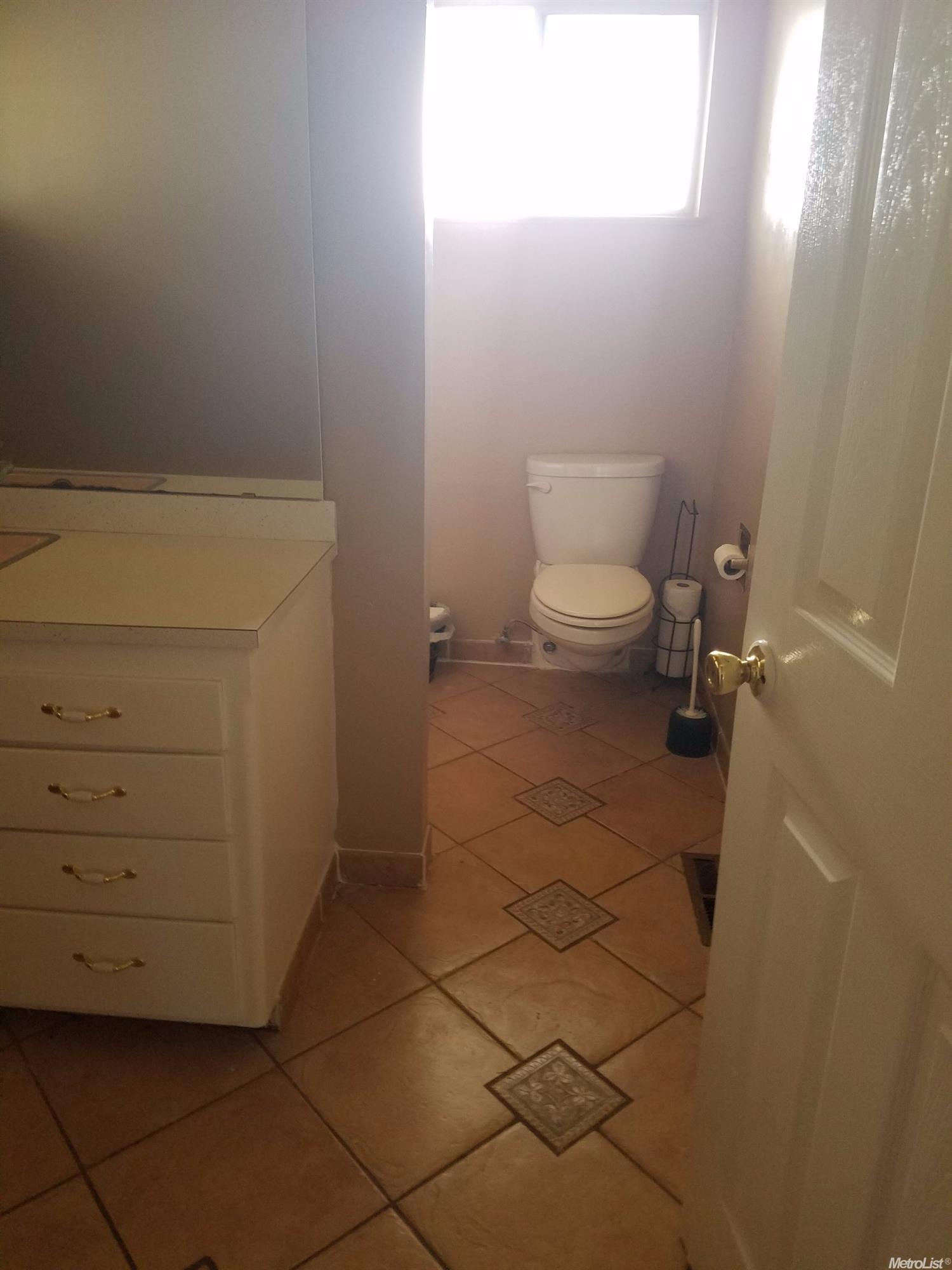 9842 Belmont Ave, Sanger, CA 93657 photo 9